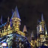 Christmas at USH – Hogwarts Projection