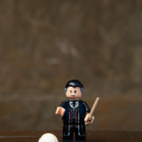 Graves or Grindelwald? LEGO gives you the option of transforming this minifigure.