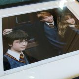 A side shot of the framed photo showing how clear Harry’s face is
