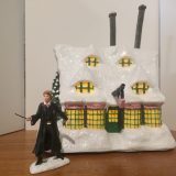 “HONEYDUKES™” Sweet Shop and “RON WEASLEY™”, front view