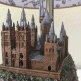 Harry Potter Hogwarts Lamp from The Bradford Exchange: Right side view of castle