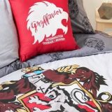 Primark’s new “Harry Potter” bedding collection features sheets, throws, and cushions with Hogwarts House emblems.
