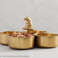 Each dish in this server has a House crest inside that is revealed when all snacks have been consumed!