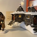 Bradford Exchange Hagrid’s Hut set
