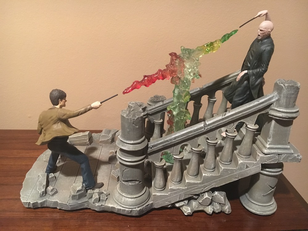 Battle of Hogwarts Illuminating Sculpture Bradford Exchange – Back view