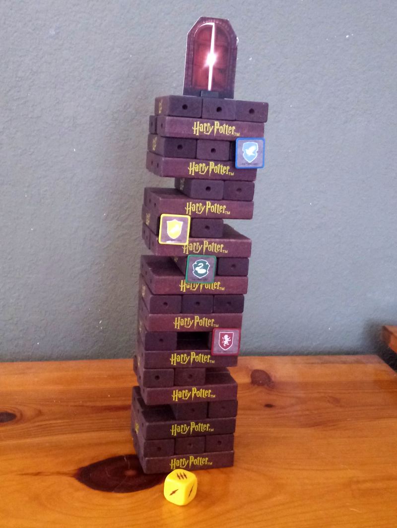 Gameplay. JENGA: Harry Potter Edition
