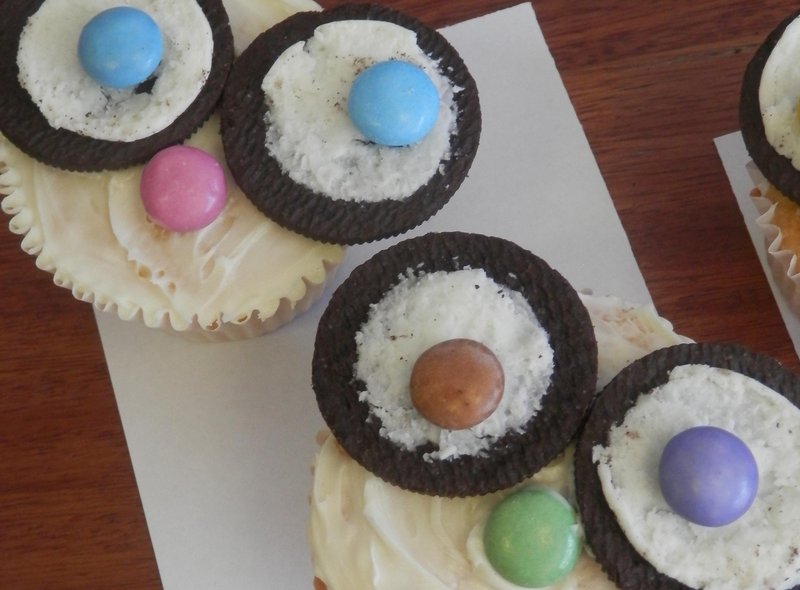 Students took to the kitchens to make owl cakes.