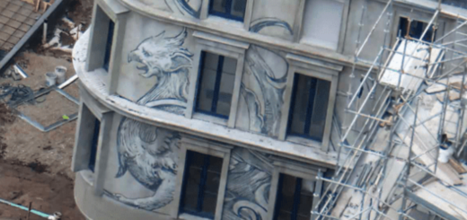 Mural of a fantastic beast at Epic Universe