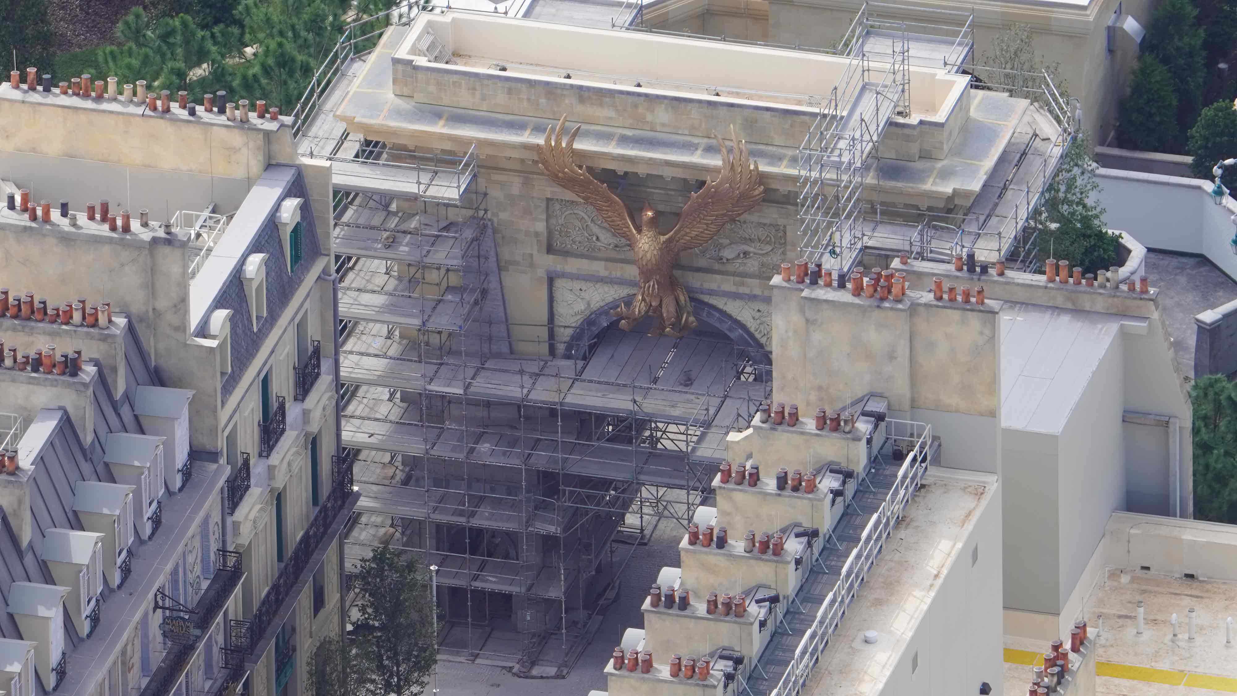 A large phoenix now sits on the back of the Porte Sainte-Denis arch. (Source: @bioreconstruct/Twitter)