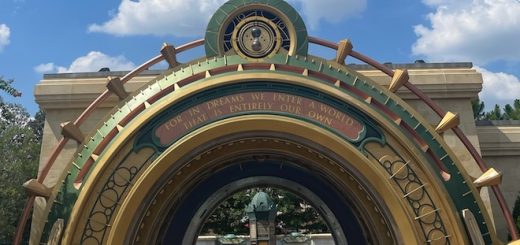 Wizarding World of Harry Potter Ministry of Magic portal at Epic Universe