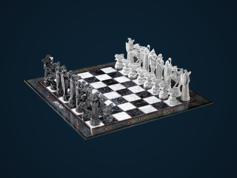 The Noble Collection Harry Potter Wizard Chess Set